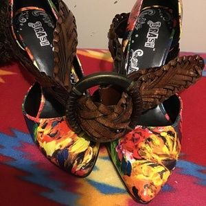 NEW CONDITION, BRAIDED BELT SIZE S/M, BEAUTIFUL BELT